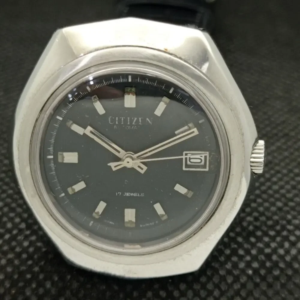 Vintage 1972 Citizen Automatic Mens Silver Watch W/daydate & Black accents